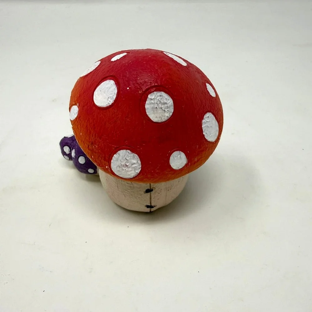 Furrybones Kinoko The Fungi Resin Figurine Statue Mushrooms Skeleton Halloween